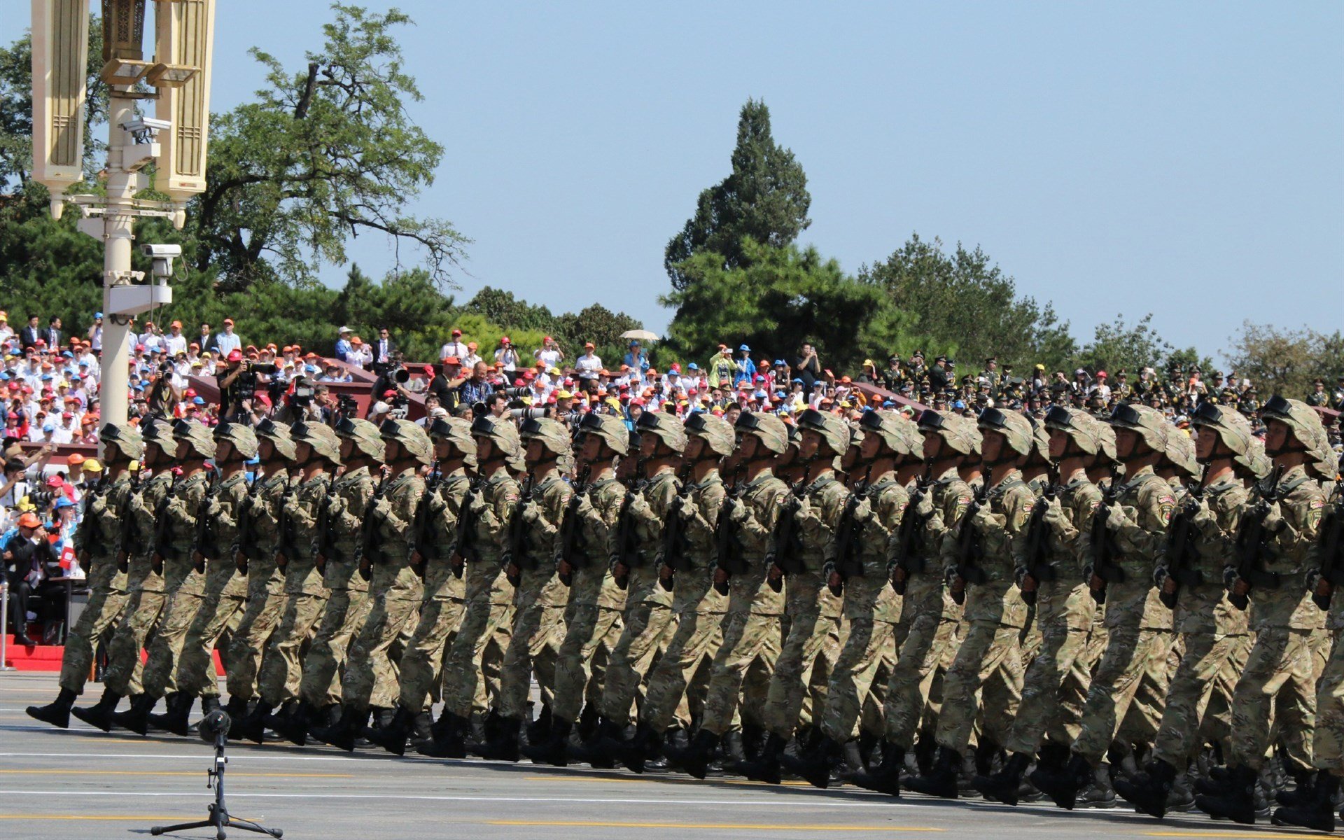 kaiyun网站-_轨迹艺术赛：运动员用身体动作绘制精彩线路_，运动员线条画