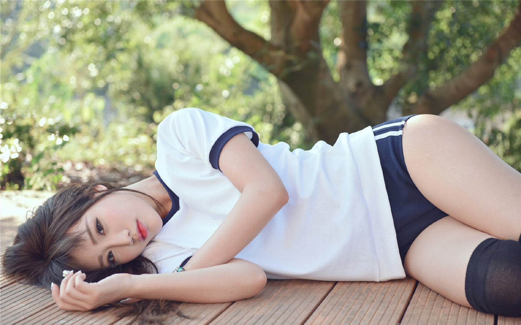 “德甲最后阶段,豪门全员拼搏争冠军”,德甲榜首