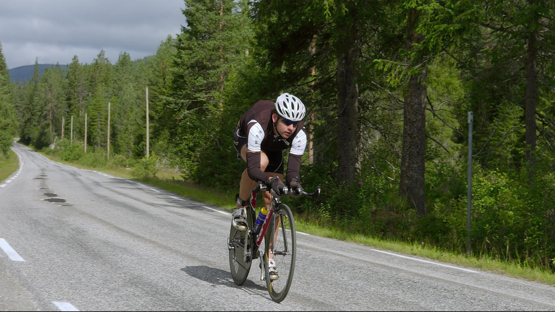 开云中国大陆-国际徒步穿越大会，挑战荒野极限，徒步穿越视频