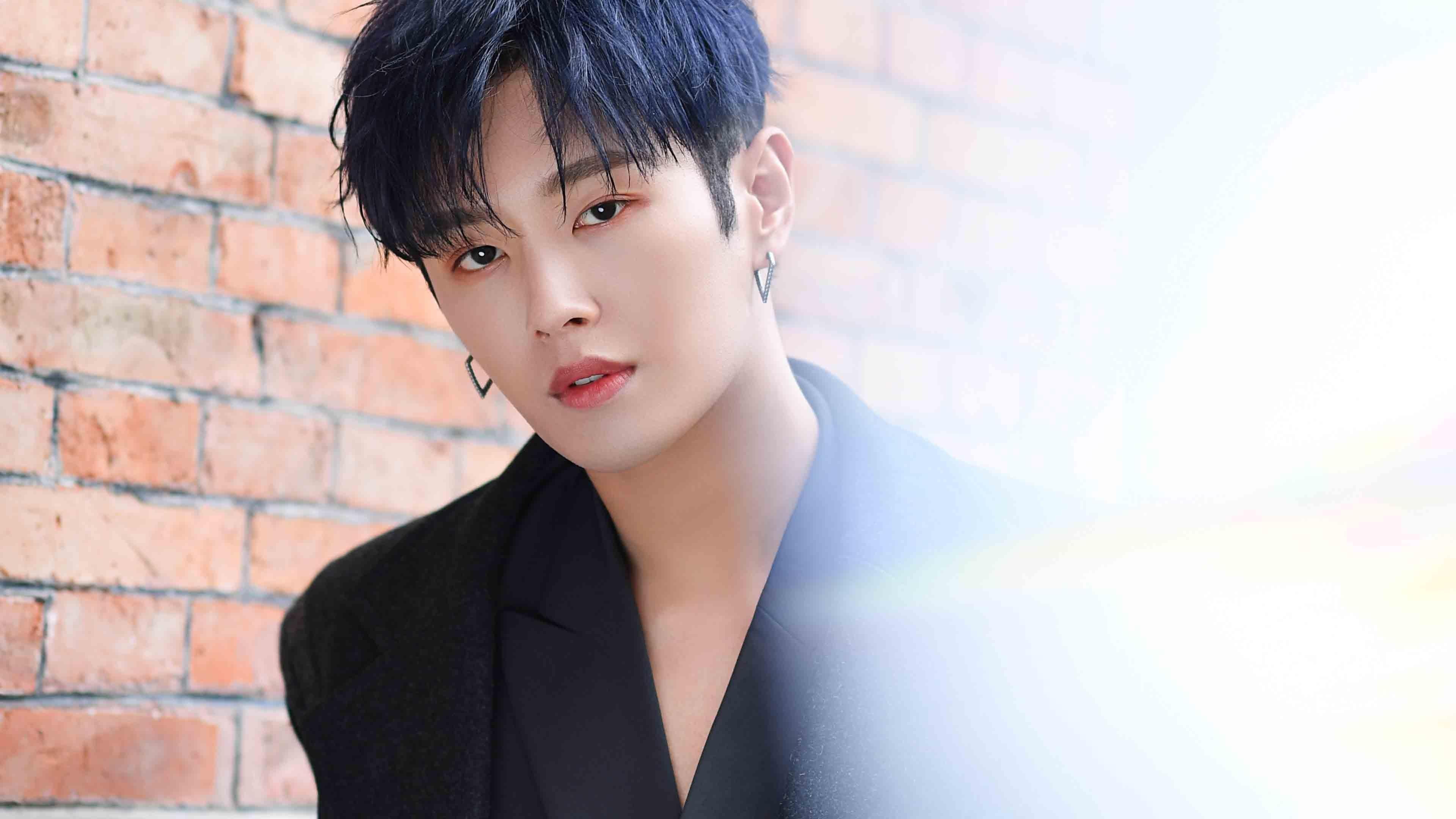 哈德斯菲尔德主场告捷,积极调整,哈德斯菲尔德镇