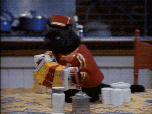 “举重赛事:高新体育中心赛场见证选手不屈的意志与爆发力”