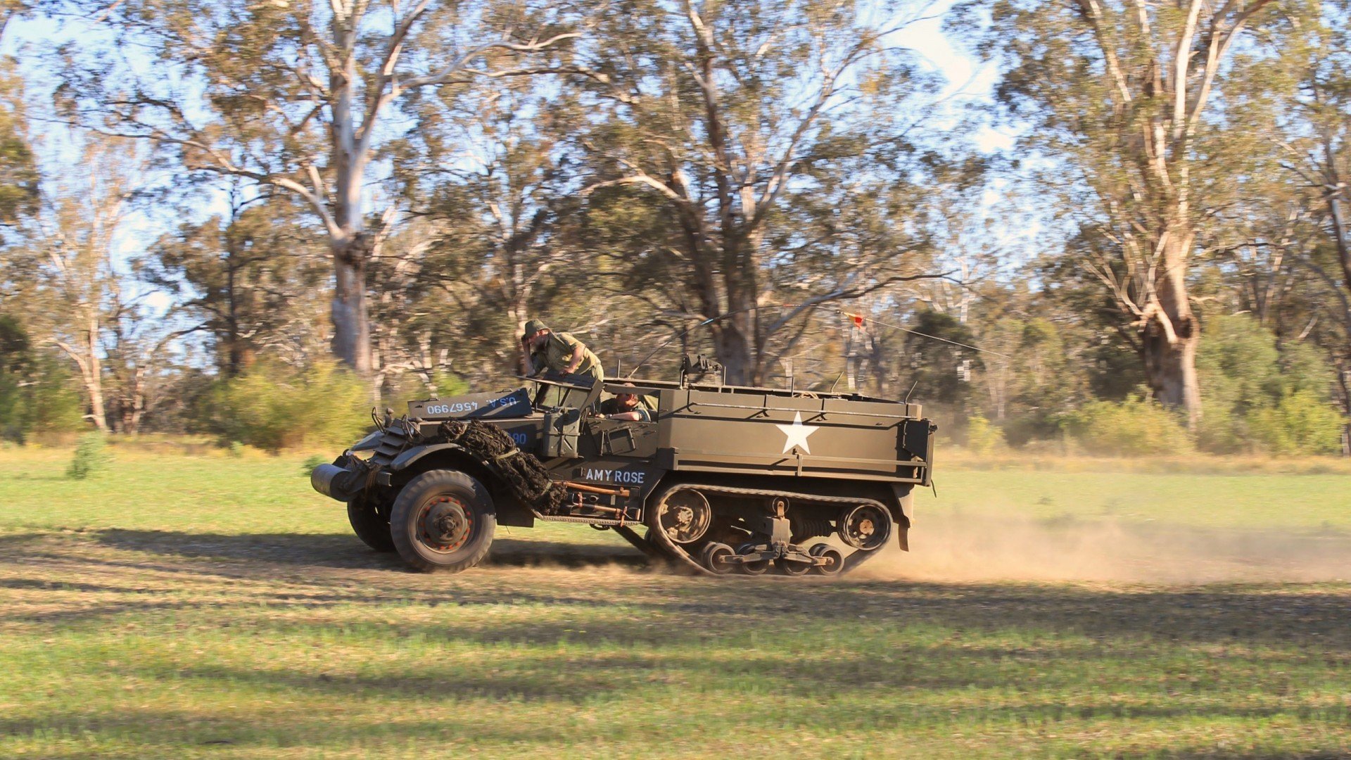意甲赛季揭幕战：那不勒斯对阵AC米兰